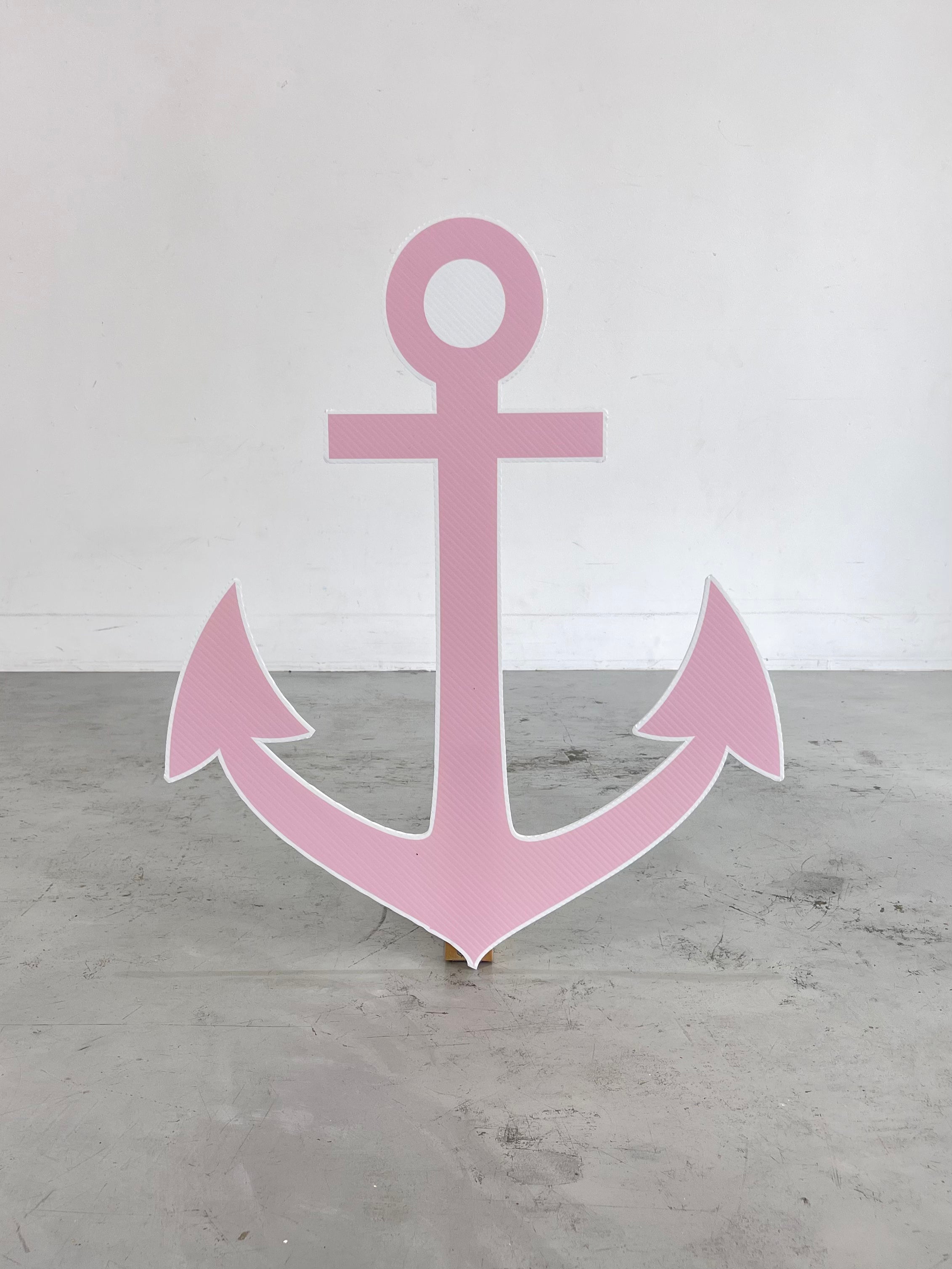 ANCHOR STANDEE