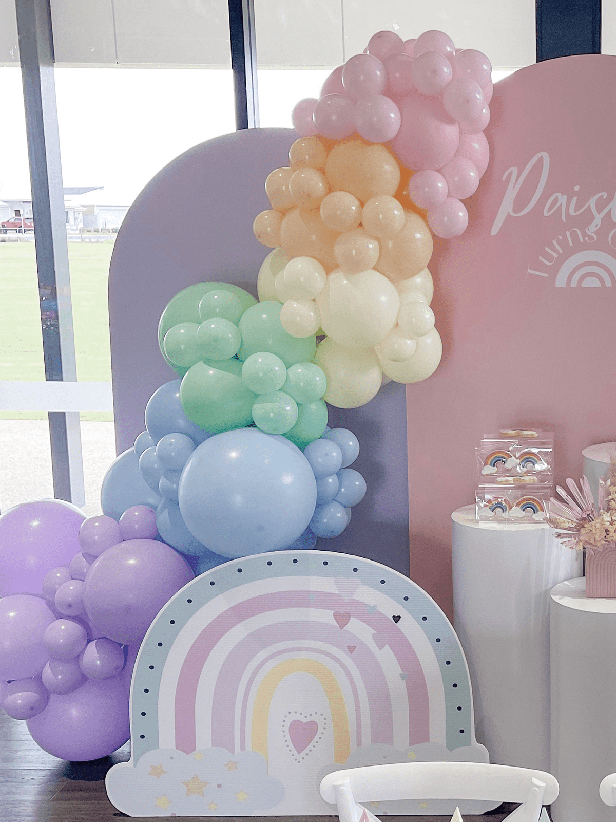 PASTEL PARTY BALLOON GARLAND