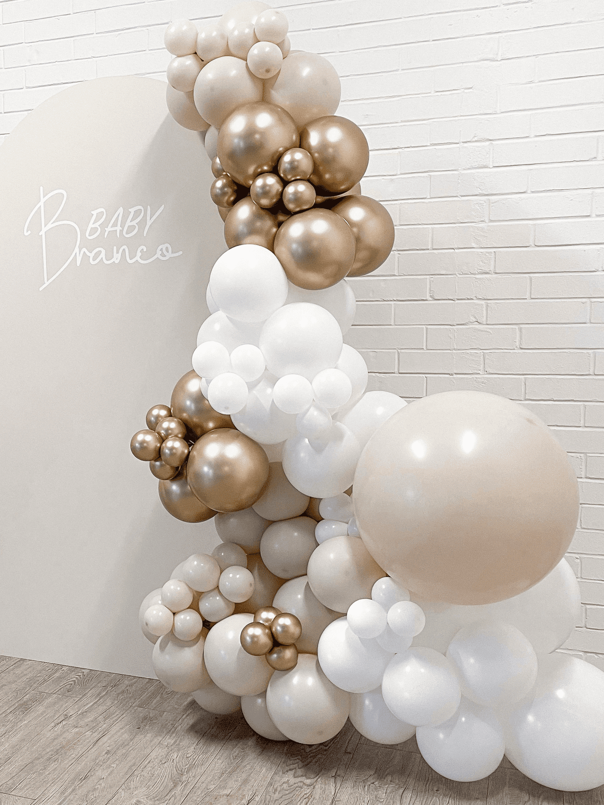 GOLD CLASS BALLOON GARLAND