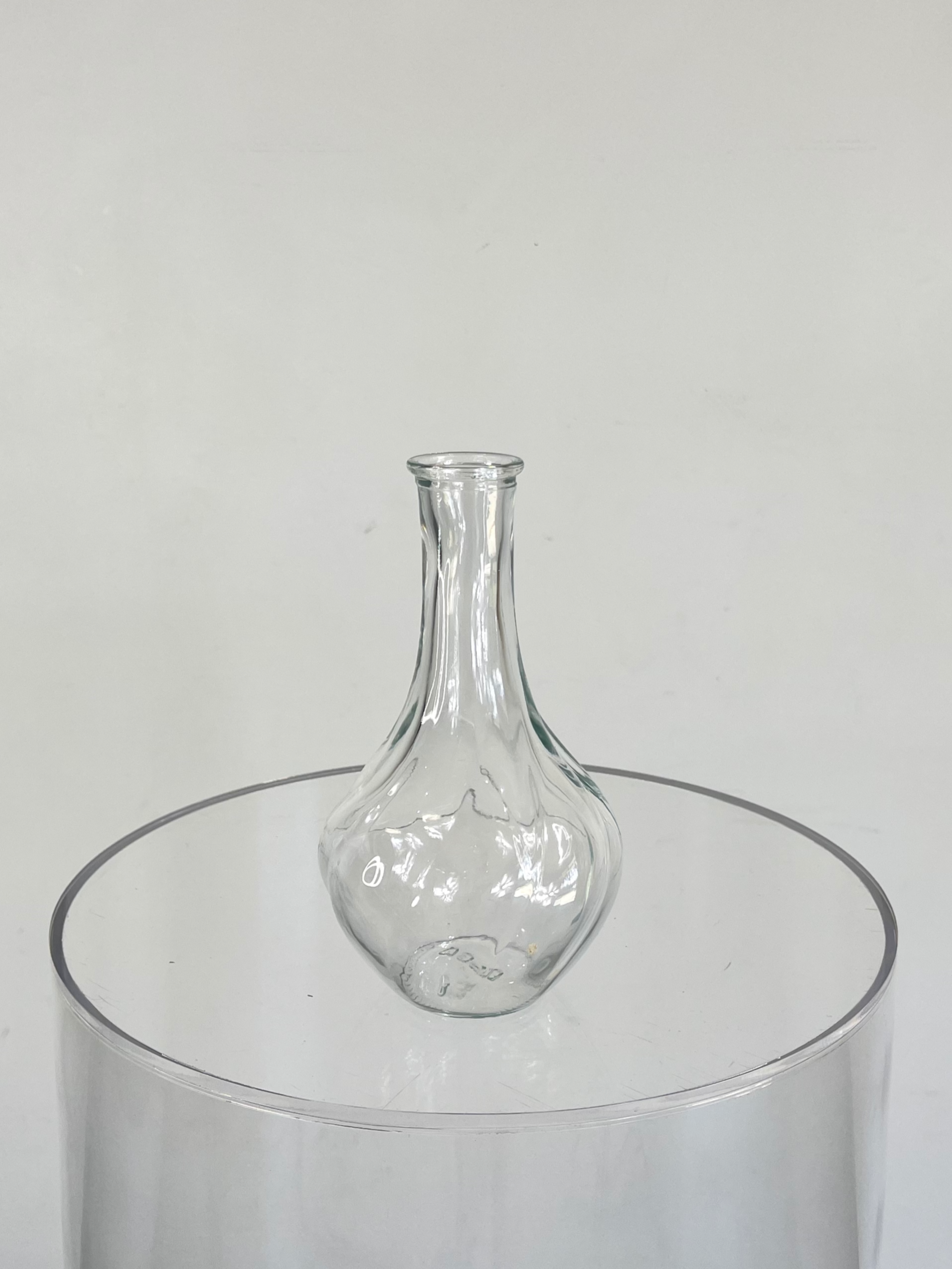 CLEAR VASE